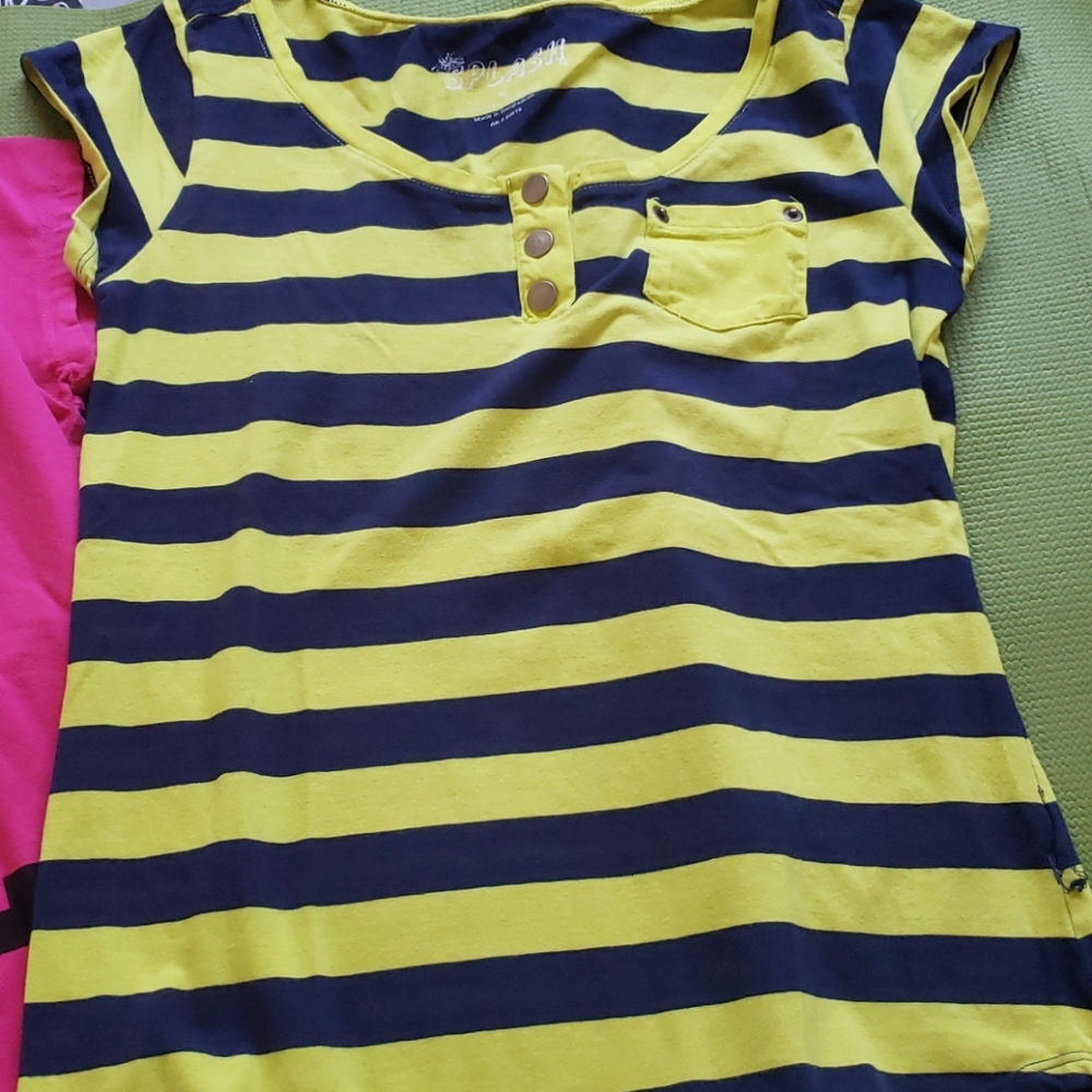 Tops bundle - Picture 3 of 3